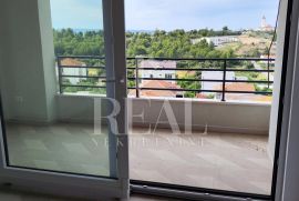 Seget Vranjica 1S+DB 45m2 + terasa , sa garažnim parking mjestom, Seget, Appartment