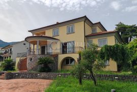 Opatija luksuzna vila s bazenom i pogledom!, Opatija - Okolica, Haus