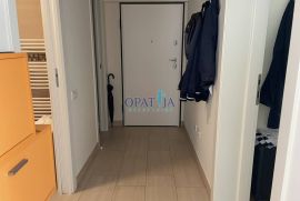 Opatija - prilika: stan s velikom terasom i vlastitim parkingom, Opatija, Appartment