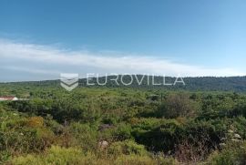 Šolta, Grohote, građevinsko zemljište površine 1010 m2, Šolta, Terra