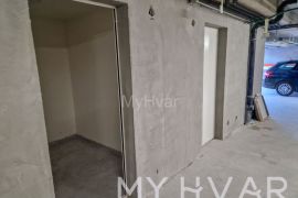 Stan na prvom katu novogradnje s pogledom na more, Jelsa, Appartement