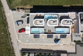 VILLA S2, PRODAJA, 271 M2, PRIVLAKA, Privlaka, Famiglia