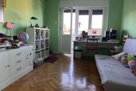 Dvosoban stan na dobroj lokaciji, Pula, Istra, Pula, Wohnung