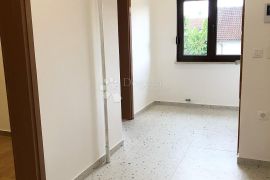 STAN SA VELIKIM VRTOM, Peščenica - Žitnjak, Appartement