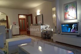 OPATIJA, odličan stan od 172,08 m2 sa panoramskim pogledom na Kvarner, Opatija, Apartamento