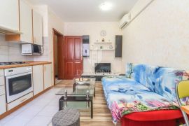 Dva stana sa potencijalom u blizini centra Pule, Διαμέρισμα