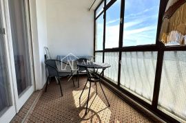 Istra, Umag - dvosoban stan na savršenoj lokaciji, samo 80 metara od mora, Umag, Apartamento