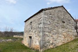 Istra, Oprtalj, okolica - autohtona kamena istarska kuća za renovaciju, Oprtalj, House