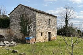 Istra, Oprtalj, okolica - autohtona kamena istarska kuća za renovaciju, Oprtalj, House