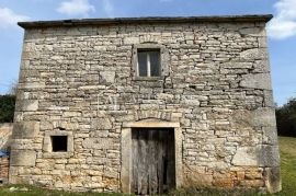 Istra, Oprtalj, okolica - autohtona kamena istarska kuća za renovaciju, Oprtalj, House