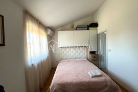 Istra, Umag, okolica - moderan dvosobni stan s pogledom na more, Umag, Appartement