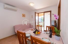 Istra, Novigrad - prekrasan stan sa bazenom na mirnoj i lijepoj lokaciji, Novigrad, Appartment