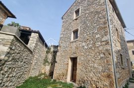 Istra, Novigrad, okolica - autohtona kamena istarska kuća za renovaciju, Novigrad, Σπίτι