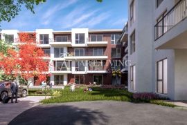 Istra, Umag - atraktivni stan na super lokaciji s natkrivenim parkingom, Umag, Apartamento