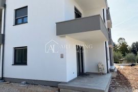 Umag, okolica - Stan u prizemlju 41,25 m2 na TOP lokaciji 200 m od mora, Umag, Wohnung