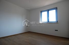 Poreč - okolica, prizemlje, atraktivan stan sa vrtom na mirnoj lokaciji, Poreč, Appartement