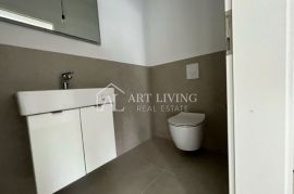 Poreč - okolica, atraktivan stan na 1 katu sa krovnom terasom površine 90 m2 s pogledom na more, Poreč, Daire