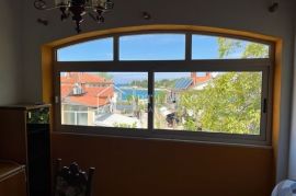 Umag-okolica, Apartmanska kuća na TOP lokaciji 60 m od plaže, Umag, Kuća