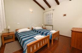 Poreč-okolica, Kamena luksuzna vila u istarskom stilu s bazenom, Poreč, Casa