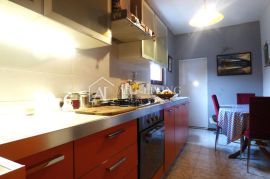 Umag-okolica, Trosobni stan sa vrtom, 600 m od mora, Umag, Appartment