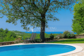 Buje-okolica, prekrasna vila u istarskom stilu sa otvorenim pogledom i bazenom, Buje, Maison