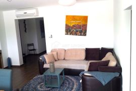 Istra-Novigrad, okolica, Moderna prizemnica s bazenom na parceli 1 270 m2, Novigrad, Famiglia