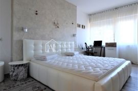 Umag, TOP stan na atraktivnoj lokaciji 300 m od mora, Umag, Apartamento