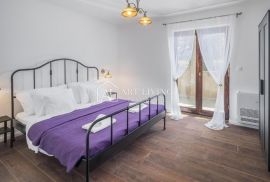 Poreč-okolica, Samostojeća prostrana kuća 320 m2,s bazenom, Poreč, Kuća