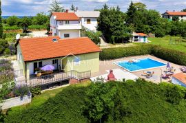 Istra, Žminj, Kompleks obiteljskog imanja na 10 000 m2, Žminj, Casa