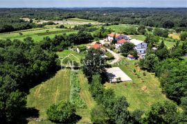 Istra, Žminj, Kompleks obiteljskog imanja na 10 000 m2, Žminj, Casa