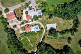 Istra, Žminj, Kompleks obiteljskog imanja na 10 000 m2, Žminj, Maison