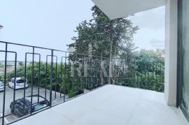 Šijana blizina Kauflanda ,novogradnja 95m sa vrtom i parkingom !, Pula, Kвартира