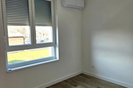 Pregrevica, 78m2, 3.5, 1/3, eg, parking ID#1705, Zemun, Appartment