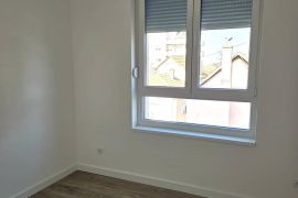 Pregrevica, 78m2, 3.5, 1/3, eg, parking ID#1705, Zemun, Appartment