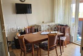 Stara Pazova, centar, povoljno, Stara Pazova, Appartement