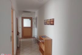 ISTRA, UMAG, APARTMANSKA KUĆA SA LIJEPOM OKUĆNICOM I POGLEDOM NA MORE, Umag, House