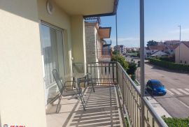 ISTRA, UMAG, APARTMANSKA KUĆA SA LIJEPOM OKUĆNICOM I POGLEDOM NA MORE, Umag, House