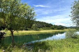 LIKA, ČOVIĆI - Građevinsko zemljište na 100m od Gacke, Otočac, Terra