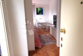 Trosoban stan na odličnoj lokaciji na Britancu-54 m2-NAJAM, Gornji Grad - Medveščak, Apartamento