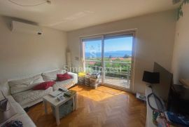 PEHLIN, sunčan stan od 69 m2 sa balkonom, Rijeka, Appartement