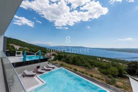 CRIKVENICA, moderna villa sa bazenom i pogledom na more, Crikvenica, Дом