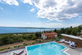 CRIKVENICA, moderna villa sa bazenom i pogledom na more, Crikvenica, Famiglia