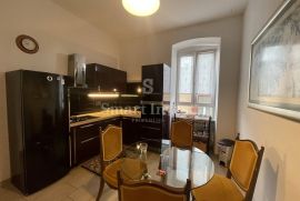 RIJEKA - CENTAR, prekrasan stan za najam od 100 m2, Rijeka, Appartment