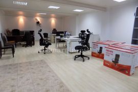 MLAKA, poslovni prostor od 105 m2, Rijeka, Propriété commerciale