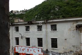 RIJEKA - CENTAR, prodaje se hala od 10.000 m2, Rijeka, Gewerbeimmobilie