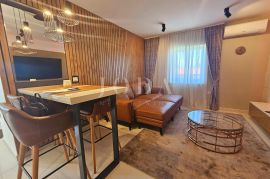 Moderan apartman na odličnoj lokaciji - Malinska, Malinska-Dubašnica, Appartamento