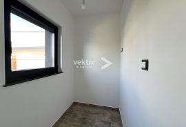 Marinići, dvoetažni stan u modernoj novogradnji, Viškovo, Appartment