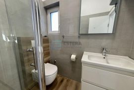 Apartman 44 m2, prodaja, 20 metara od mora - Turanj, Sveti Filip I Jakov, Apartamento