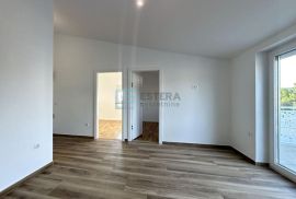 Apartman 44 m2, prodaja, 20 metara od mora - Turanj, Sveti Filip I Jakov, Appartamento