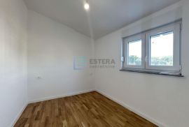 Apartman 44 m2, prodaja, 20 metara od mora - Turanj, Sveti Filip I Jakov, Kвартира